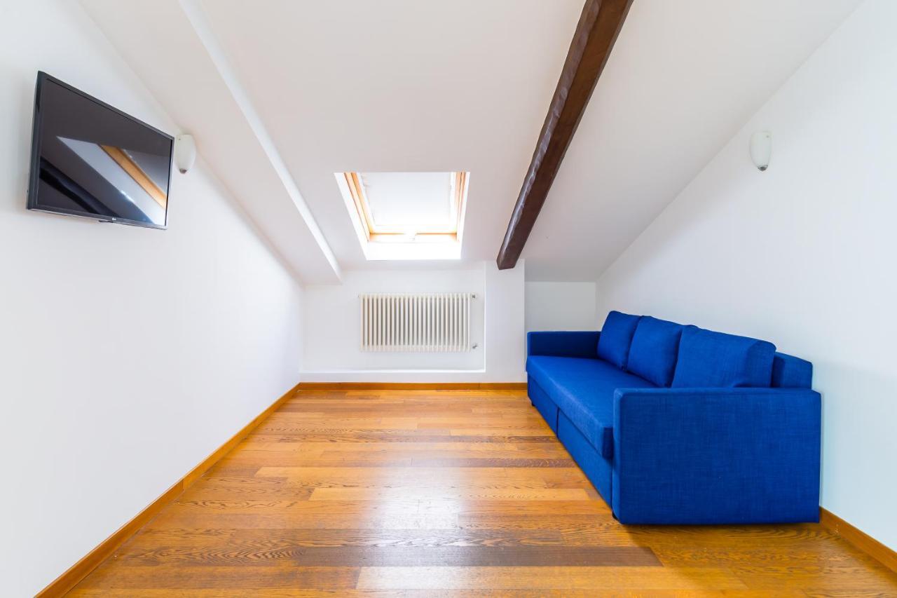 Attico Al Duomo By Napoliapartments Exteriör bild