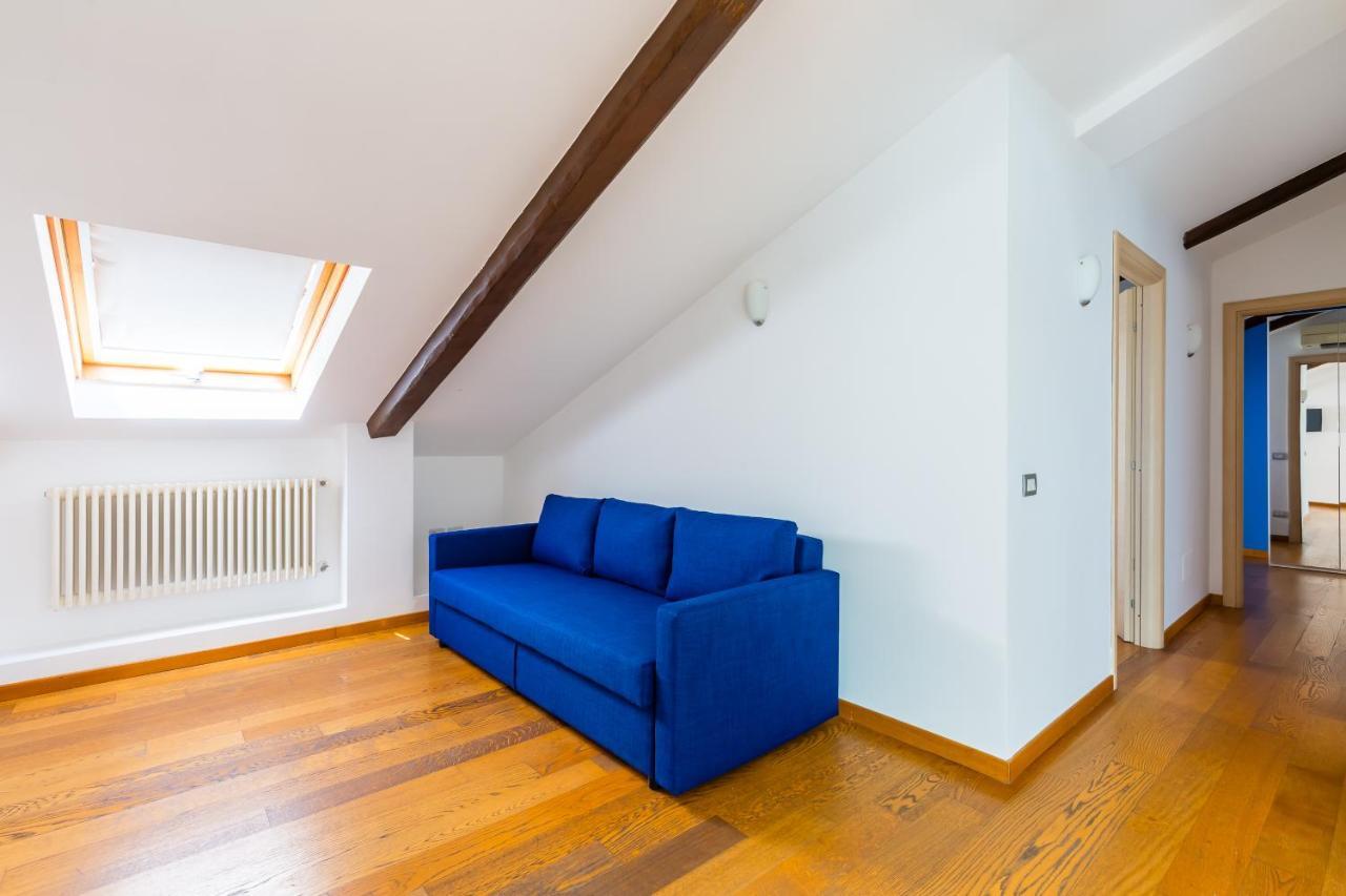 Attico Al Duomo By Napoliapartments Exteriör bild
