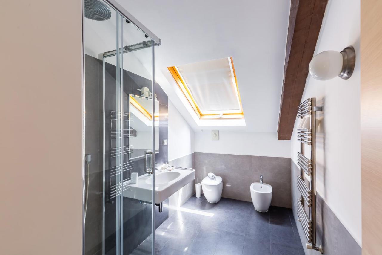 Attico Al Duomo By Napoliapartments Exteriör bild