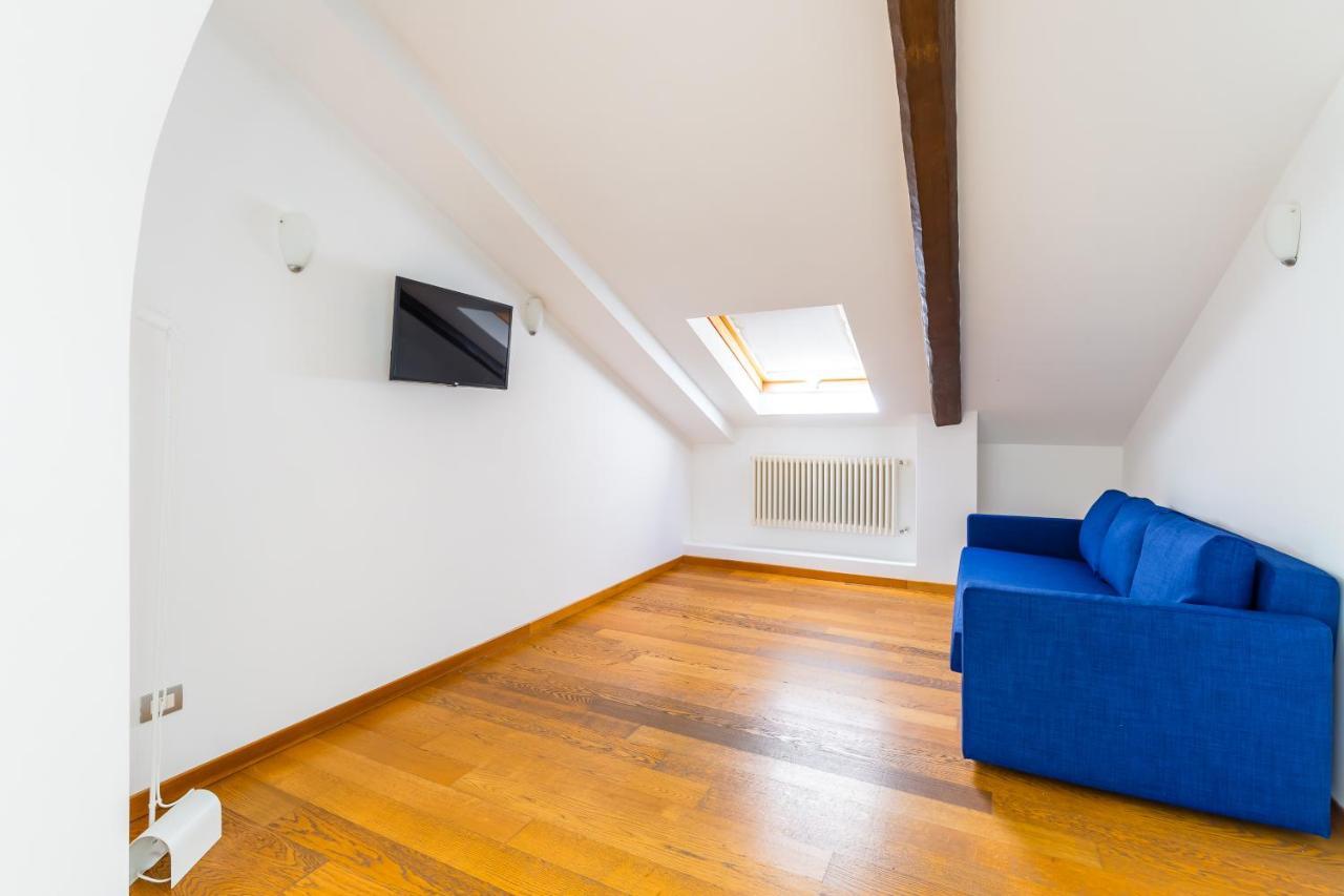 Attico Al Duomo By Napoliapartments Exteriör bild