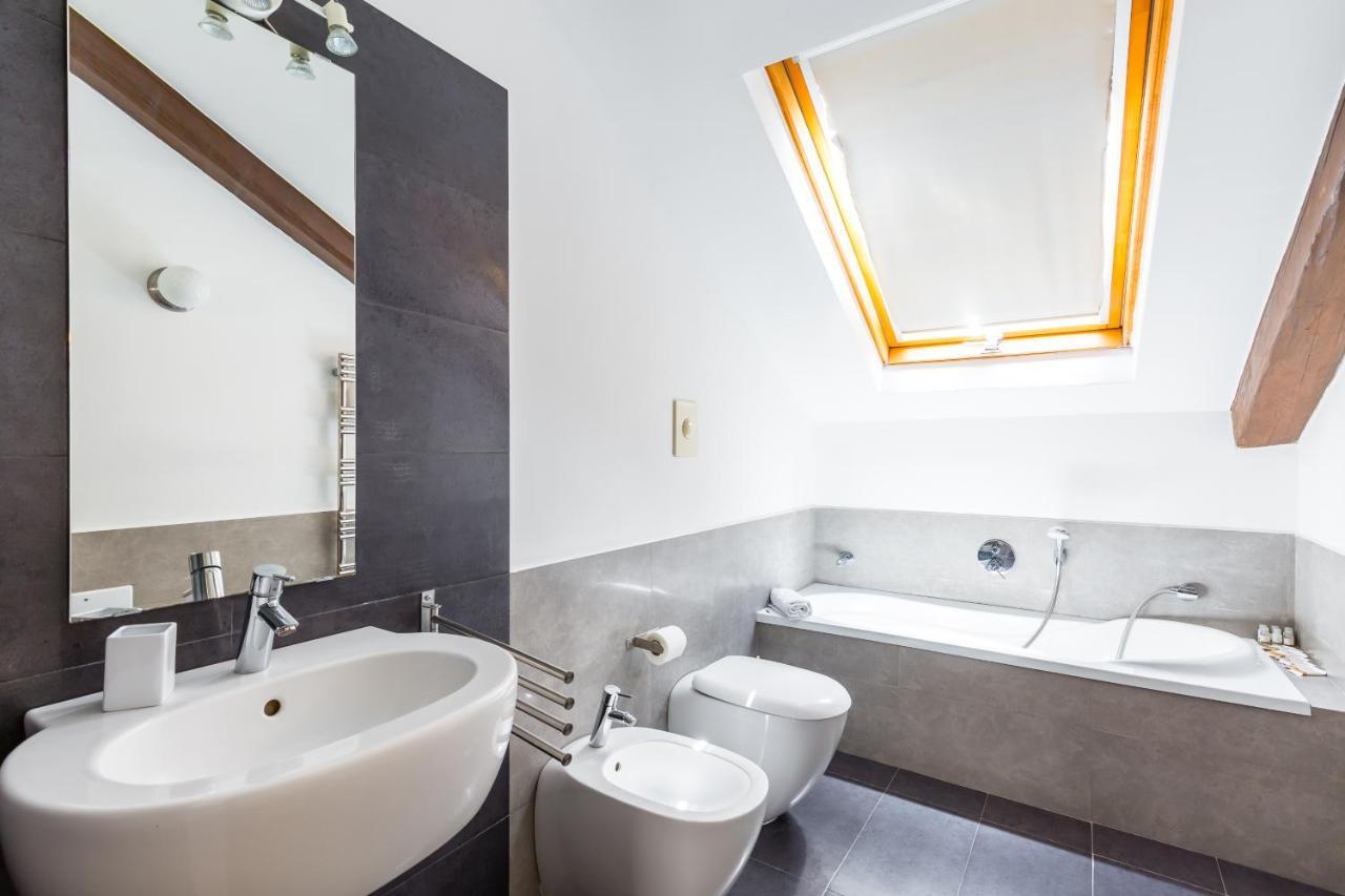 Attico Al Duomo By Napoliapartments Exteriör bild