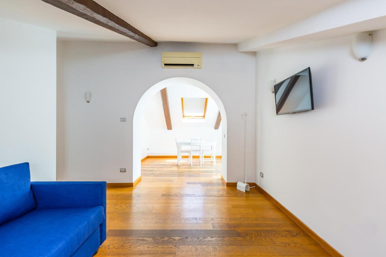 Attico Al Duomo By Napoliapartments Exteriör bild