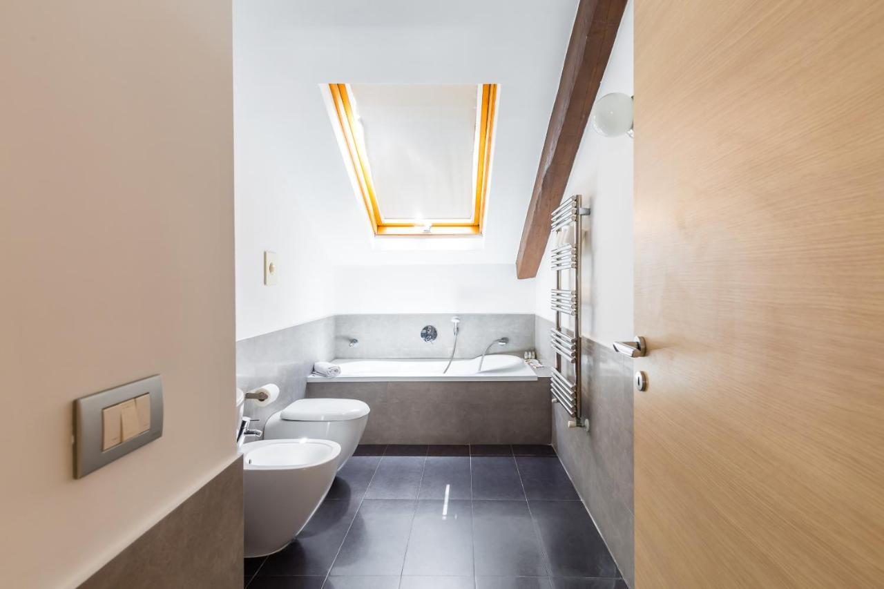 Attico Al Duomo By Napoliapartments Exteriör bild